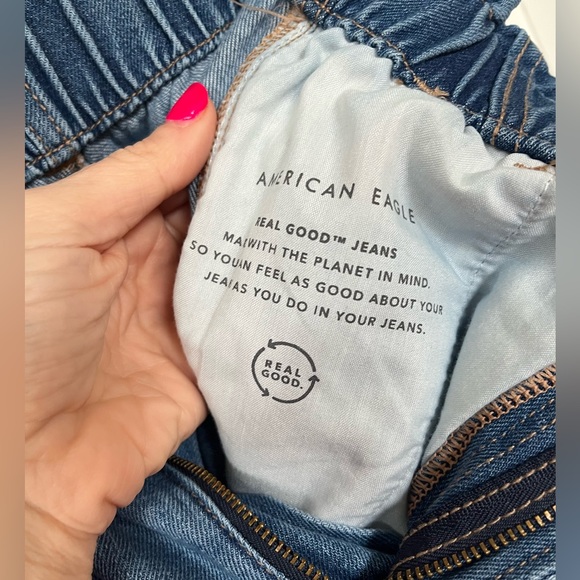American Eagle Mom Jeans - Picture 4 of 6